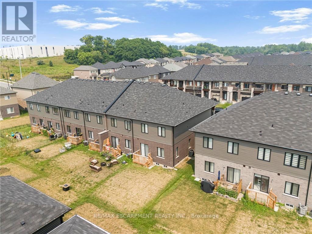 Photo 3 of 21 Bowery Road, Brantford ON