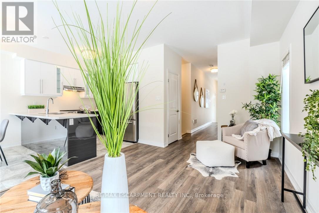 Photo 47 of 21 Bowery Road, Brantford ON