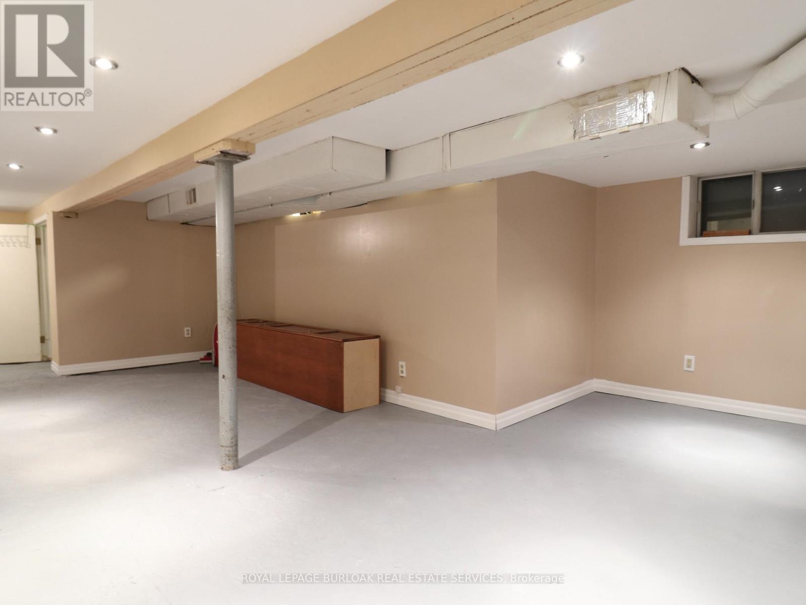 Photo 16 of 209 Weir Street N, Hamilton ON