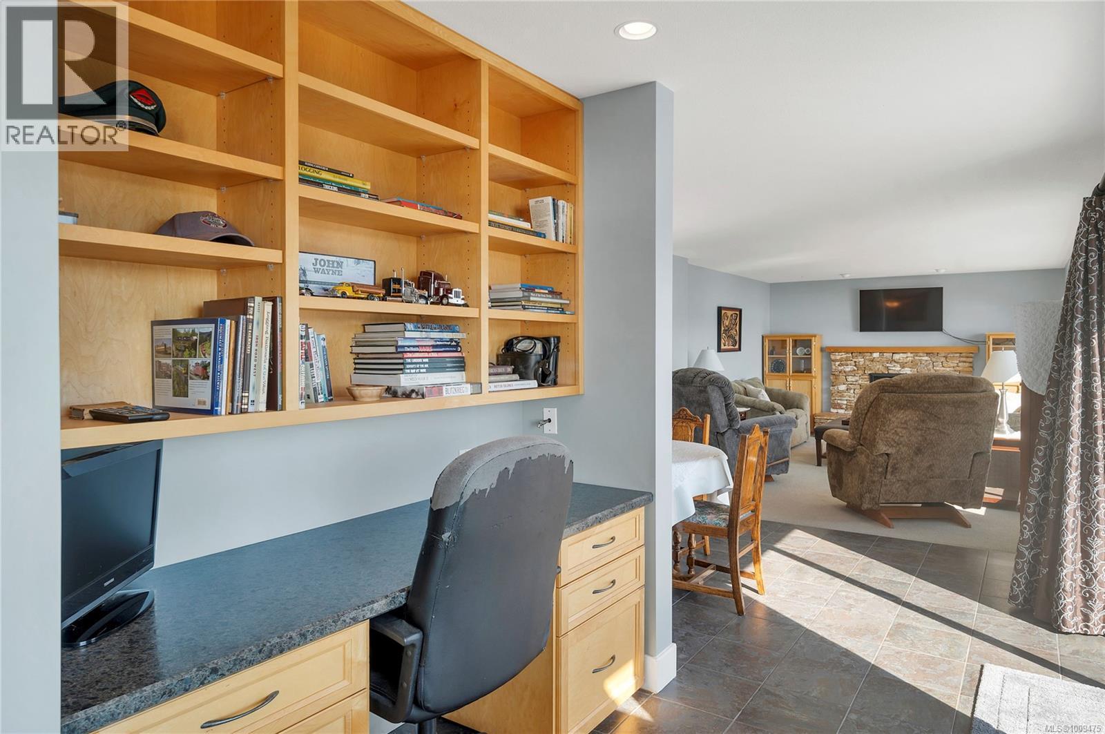 Photo 10 of 4255 Discovery Dr, Campbell River BC