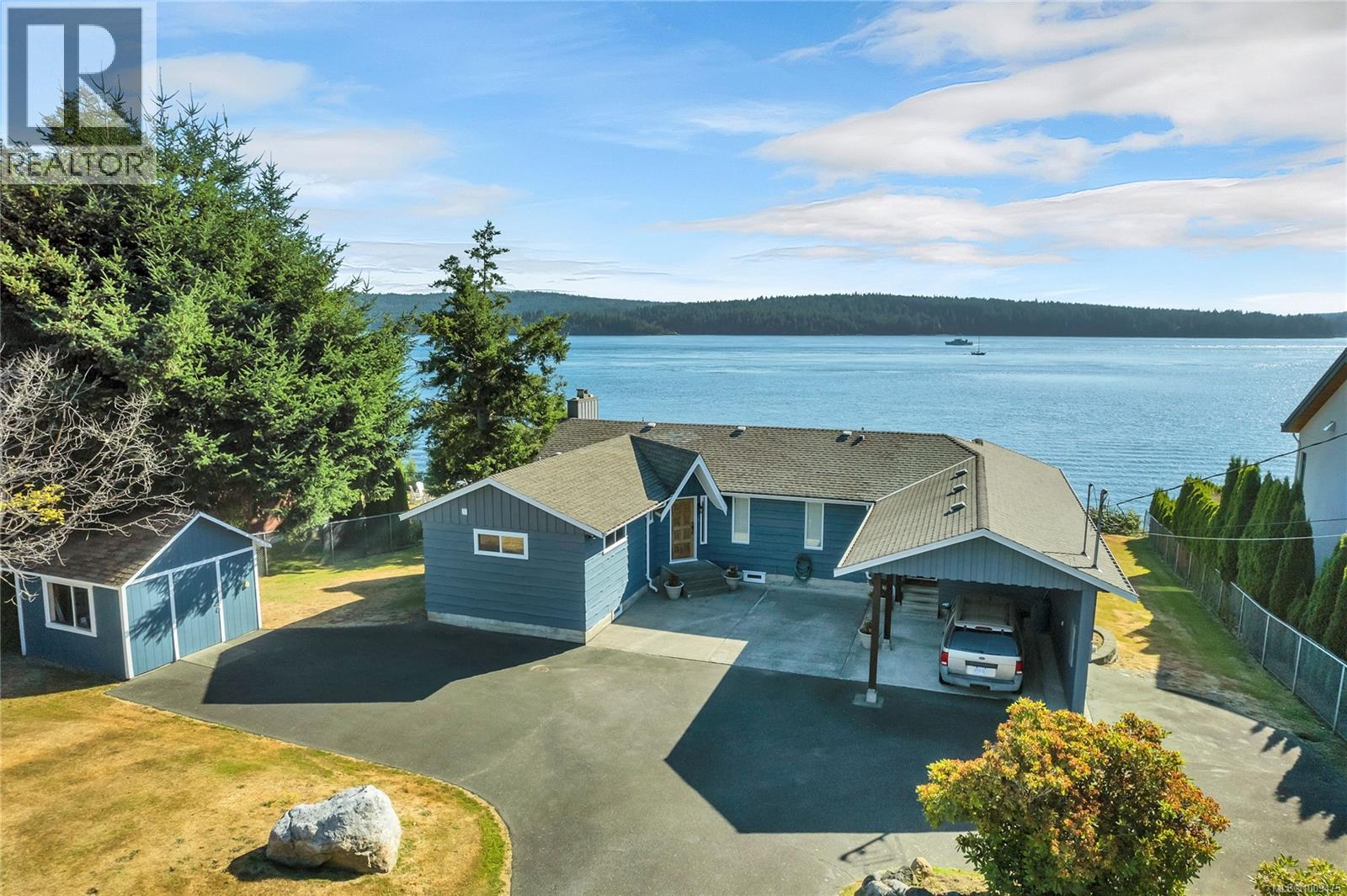 Photo 1 of 4255 Discovery Dr, Campbell River BC