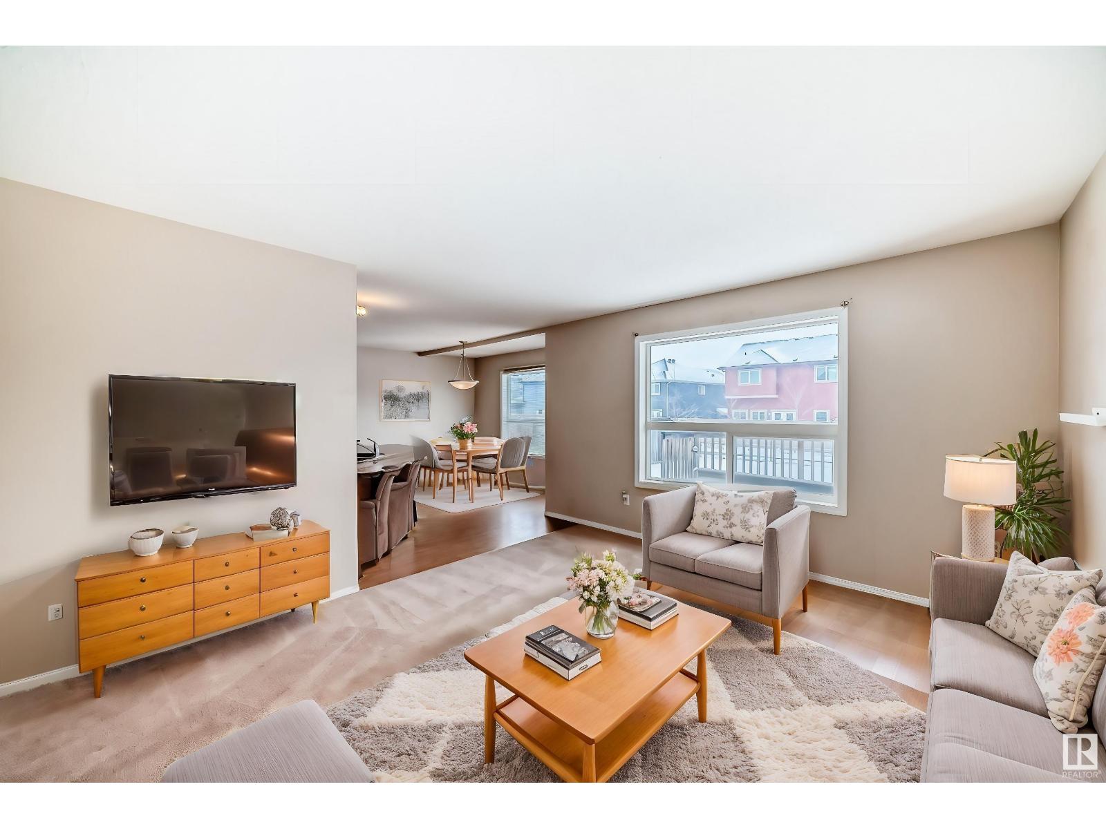 Photo 10 of 6219 18 Av Sw, Edmonton AB
