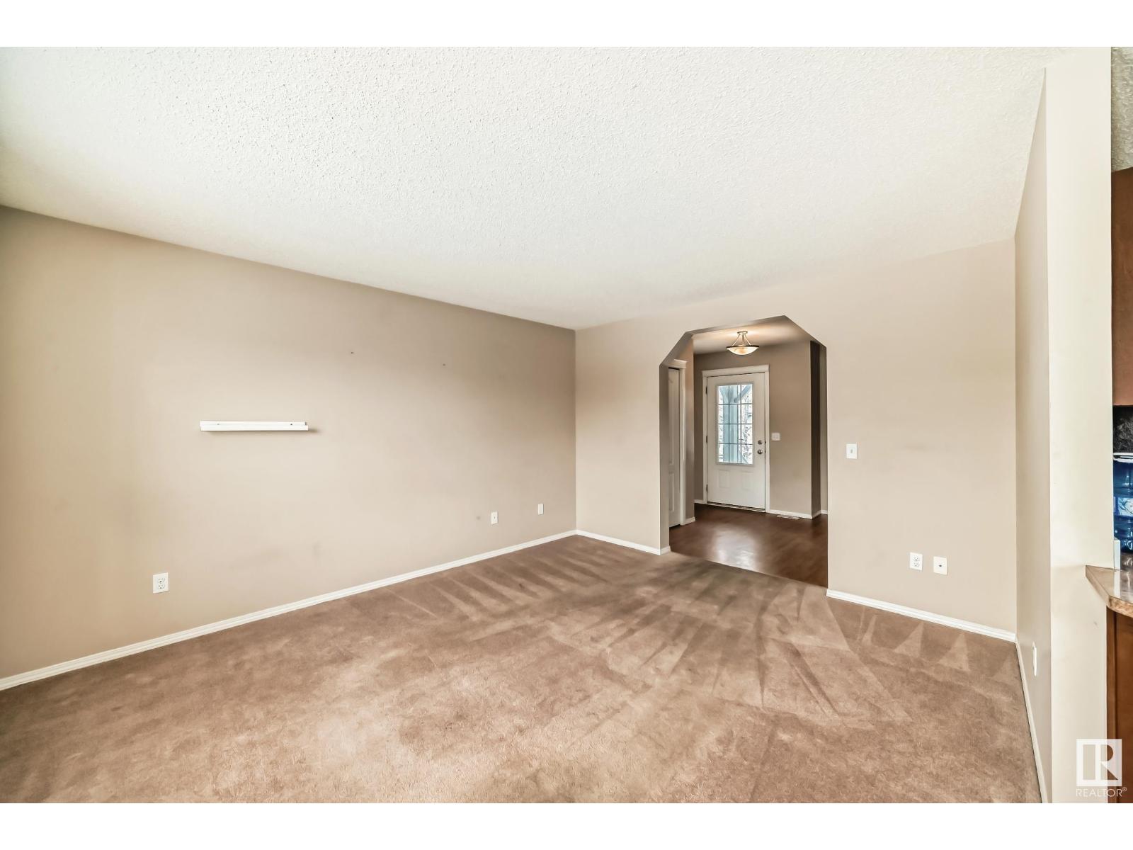 Photo 9 of 6219 18 Av Sw, Edmonton AB