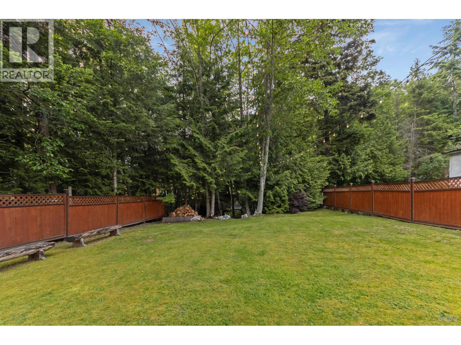 Photo 24 of 746 Upper Crescent, Squamish BC