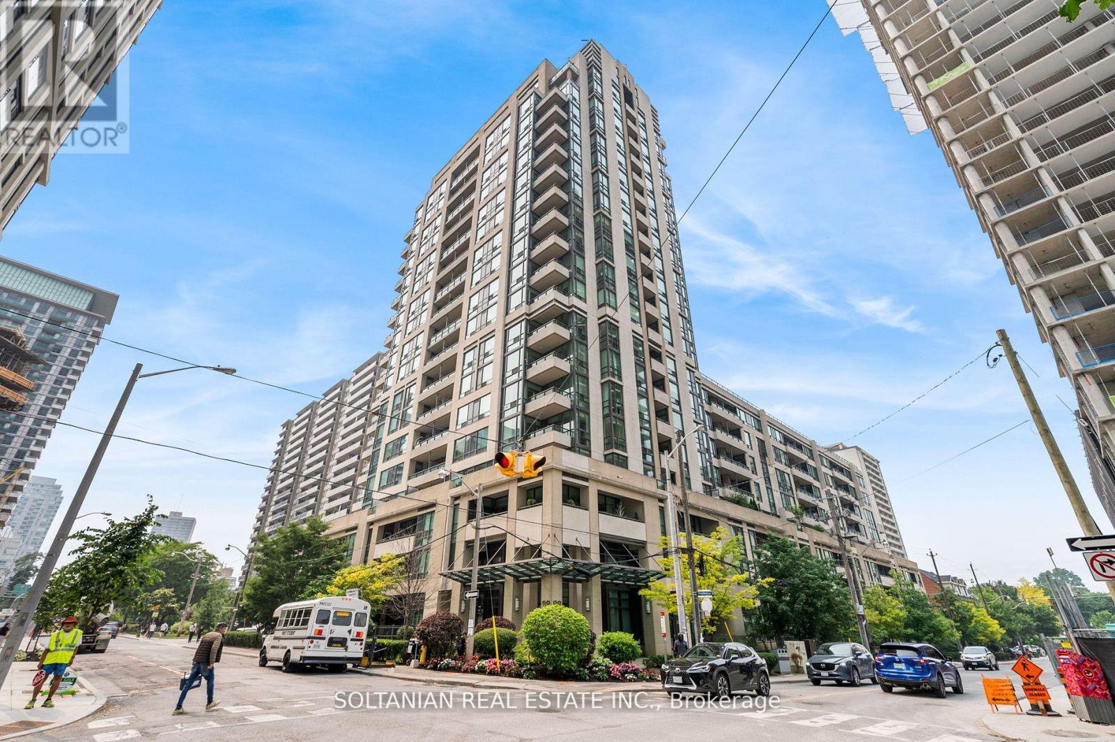 Photo 8 of 105 88 Broadway Avenue, Toronto ON