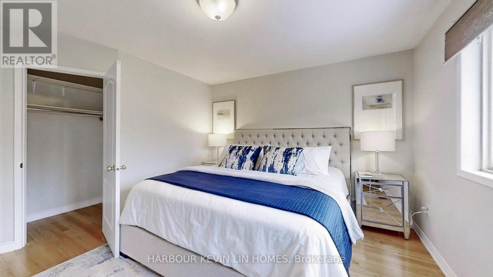 Photo 11 of 8 Hacienda Drive, Richmond Hill ON