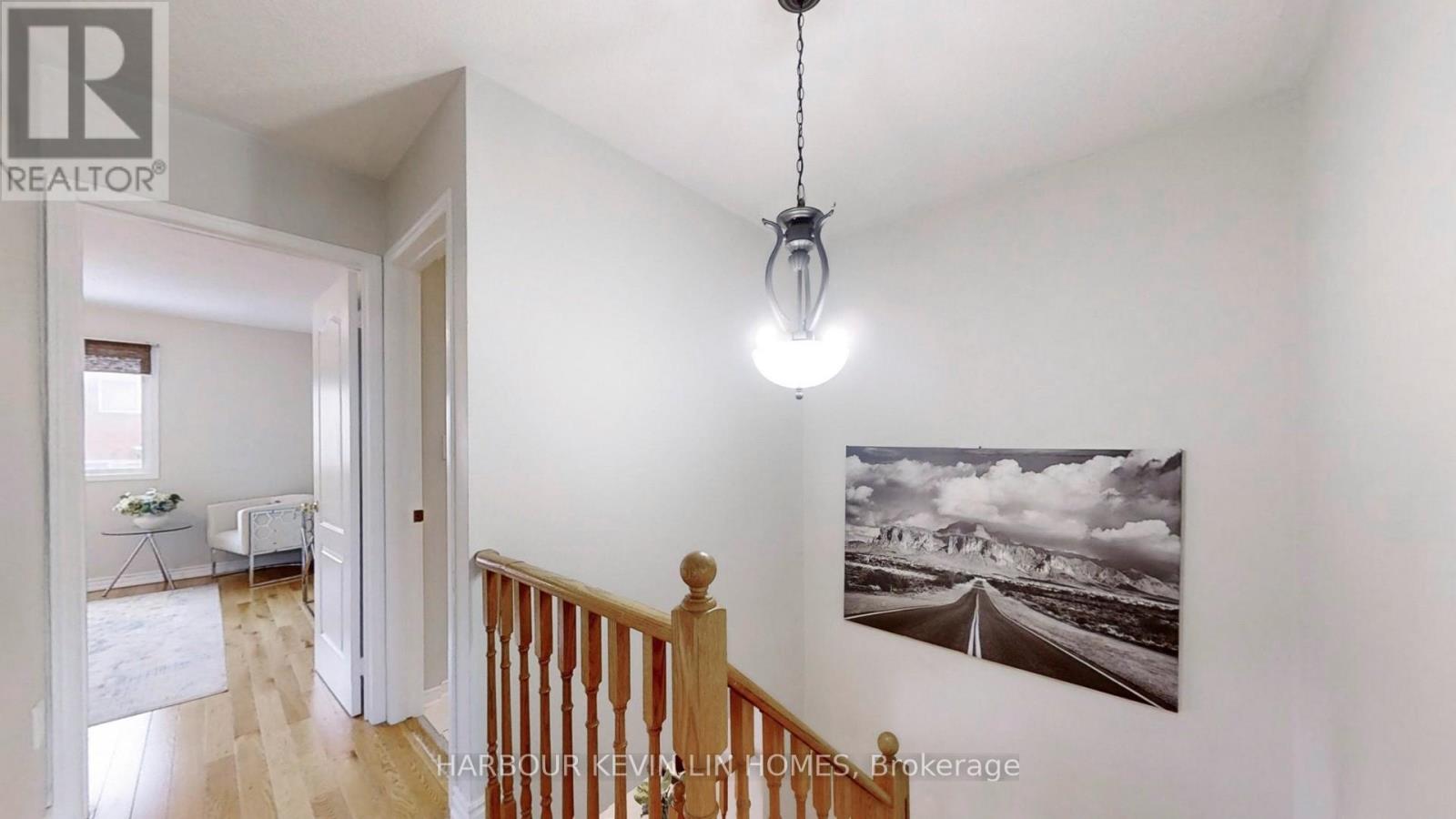 Photo 31 of 8 Hacienda Drive, Richmond Hill ON
