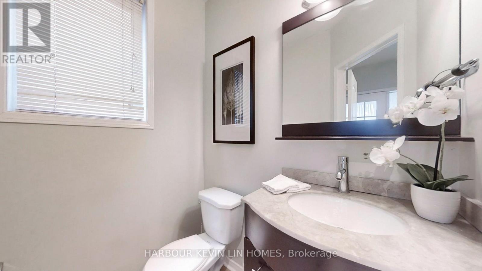 Photo 16 of 8 Hacienda Drive, Richmond Hill ON