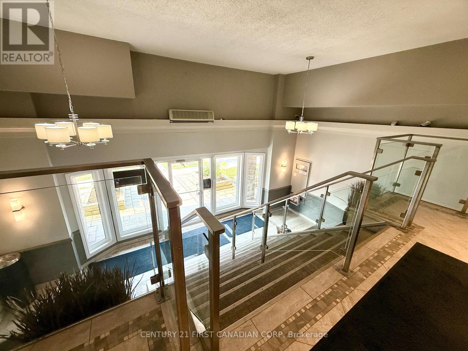 Photo 4 of 210 9 Jacksway Crescent, London North ON