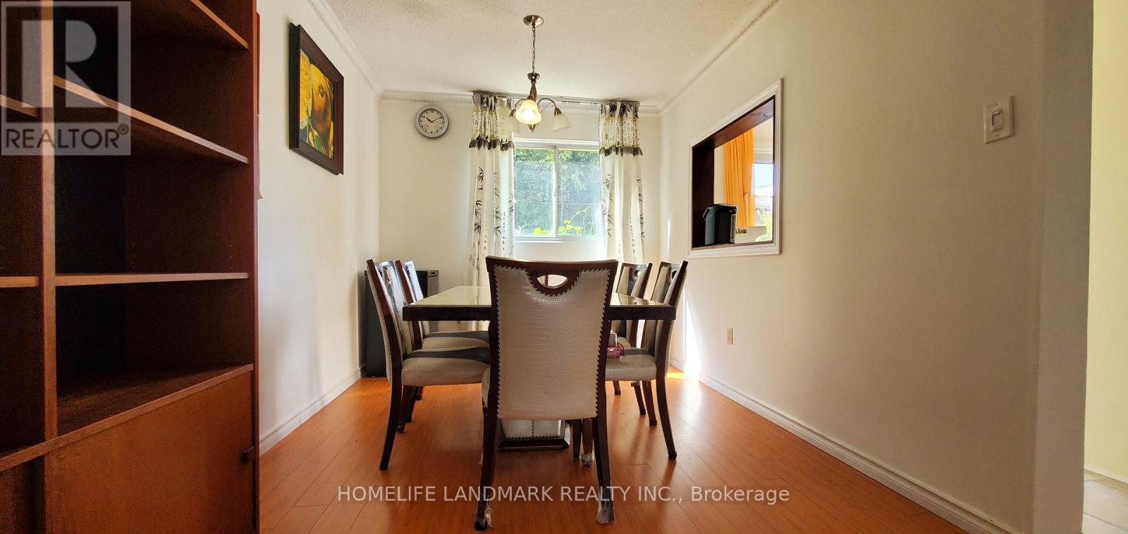 Photo 2 of 102 91 Lamoreaux Drive S, Toronto ON