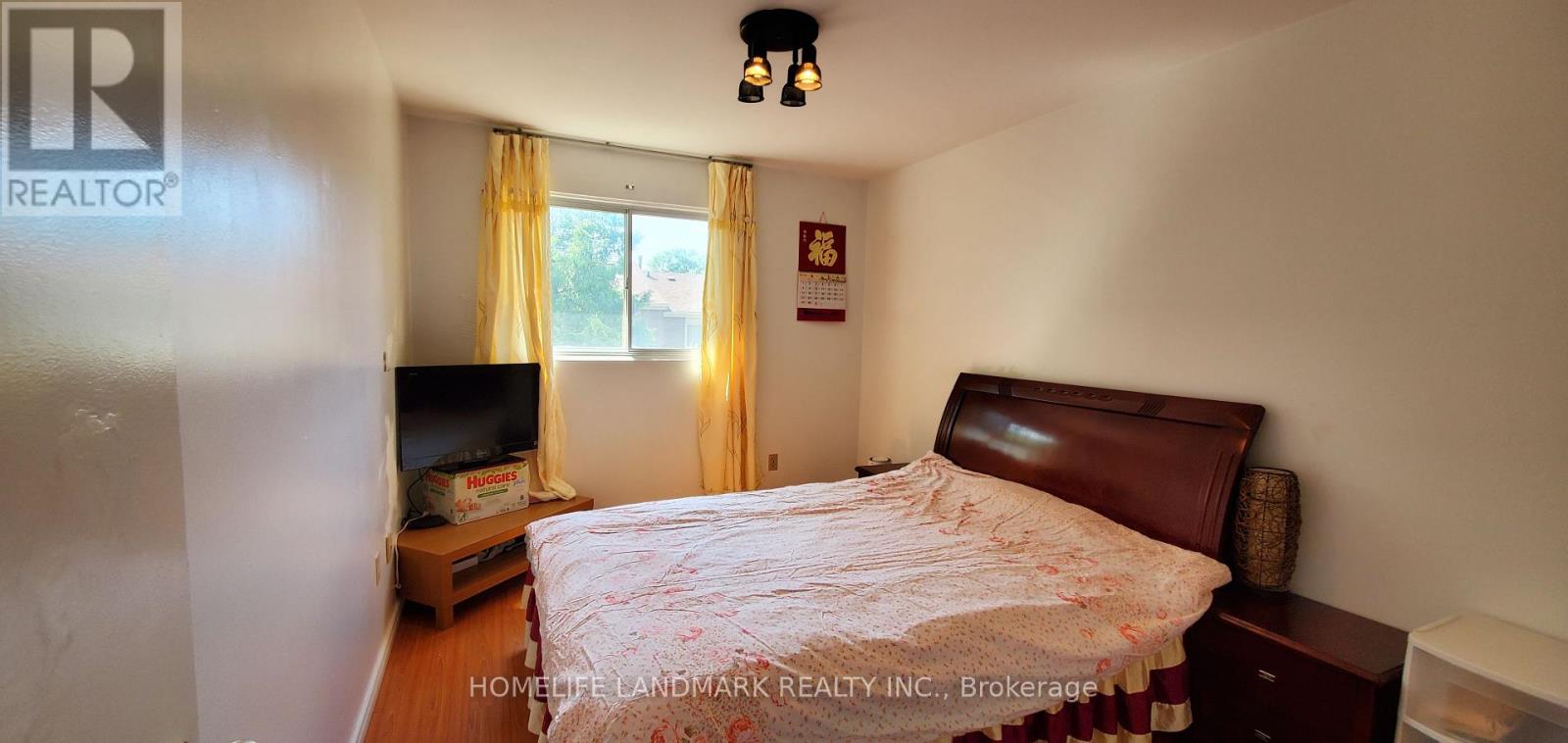 Photo 11 of 102 91 Lamoreaux Drive S, Toronto ON