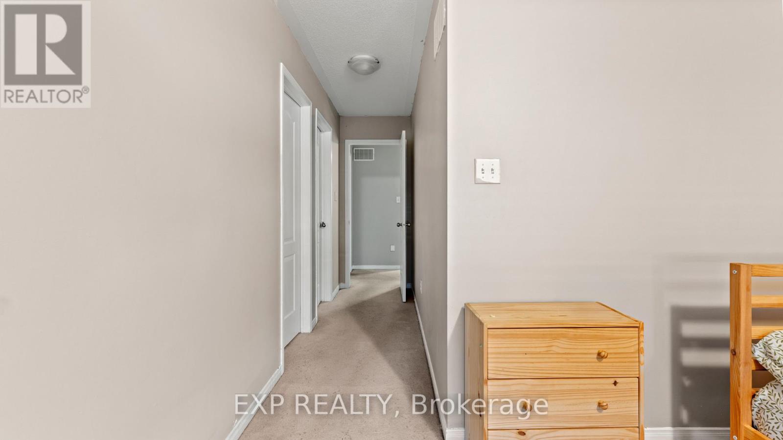 Photo 5 of 54 Tozer Crescent, Ajax ON