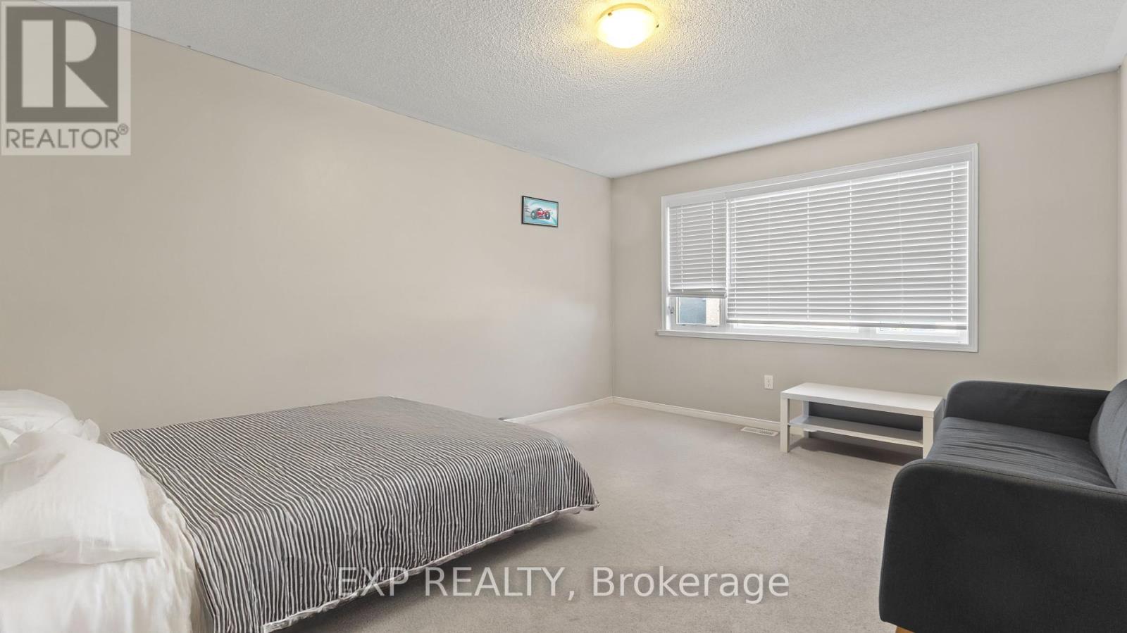 Photo 7 of 54 Tozer Crescent, Ajax ON