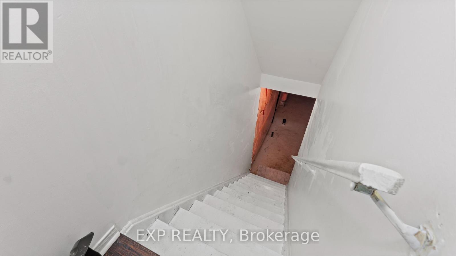 Photo 16 of 54 Tozer Crescent, Ajax ON