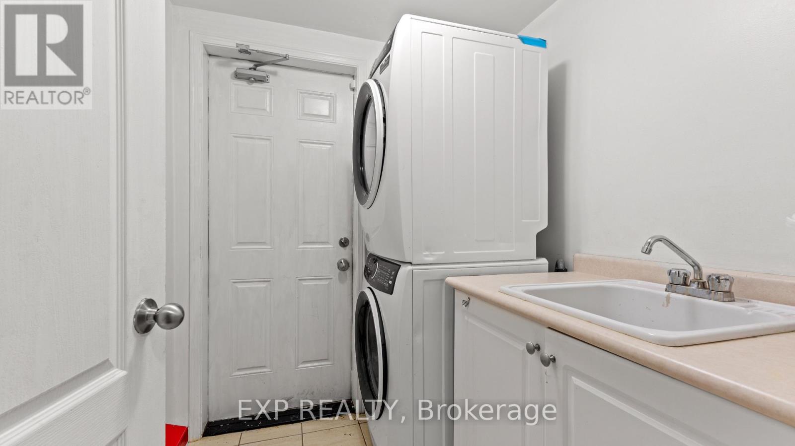 Photo 22 of 54 Tozer Crescent, Ajax ON