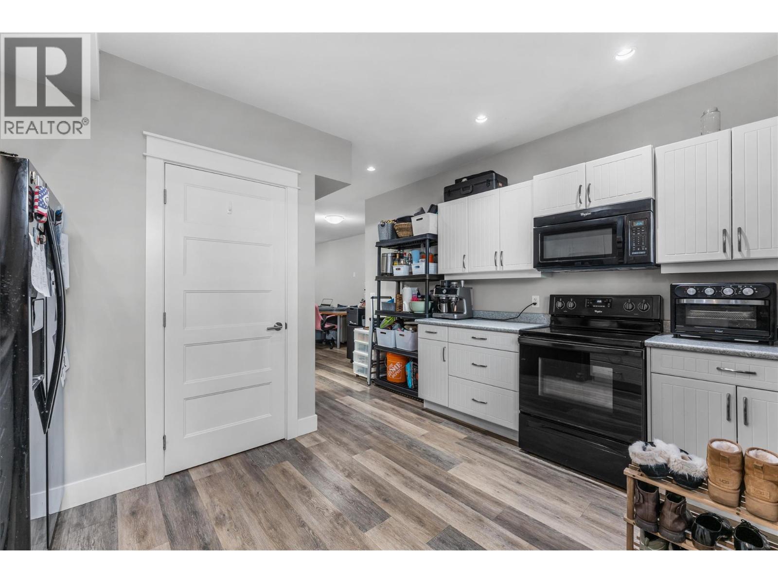  2600 Paramount Drive, West Kelowna