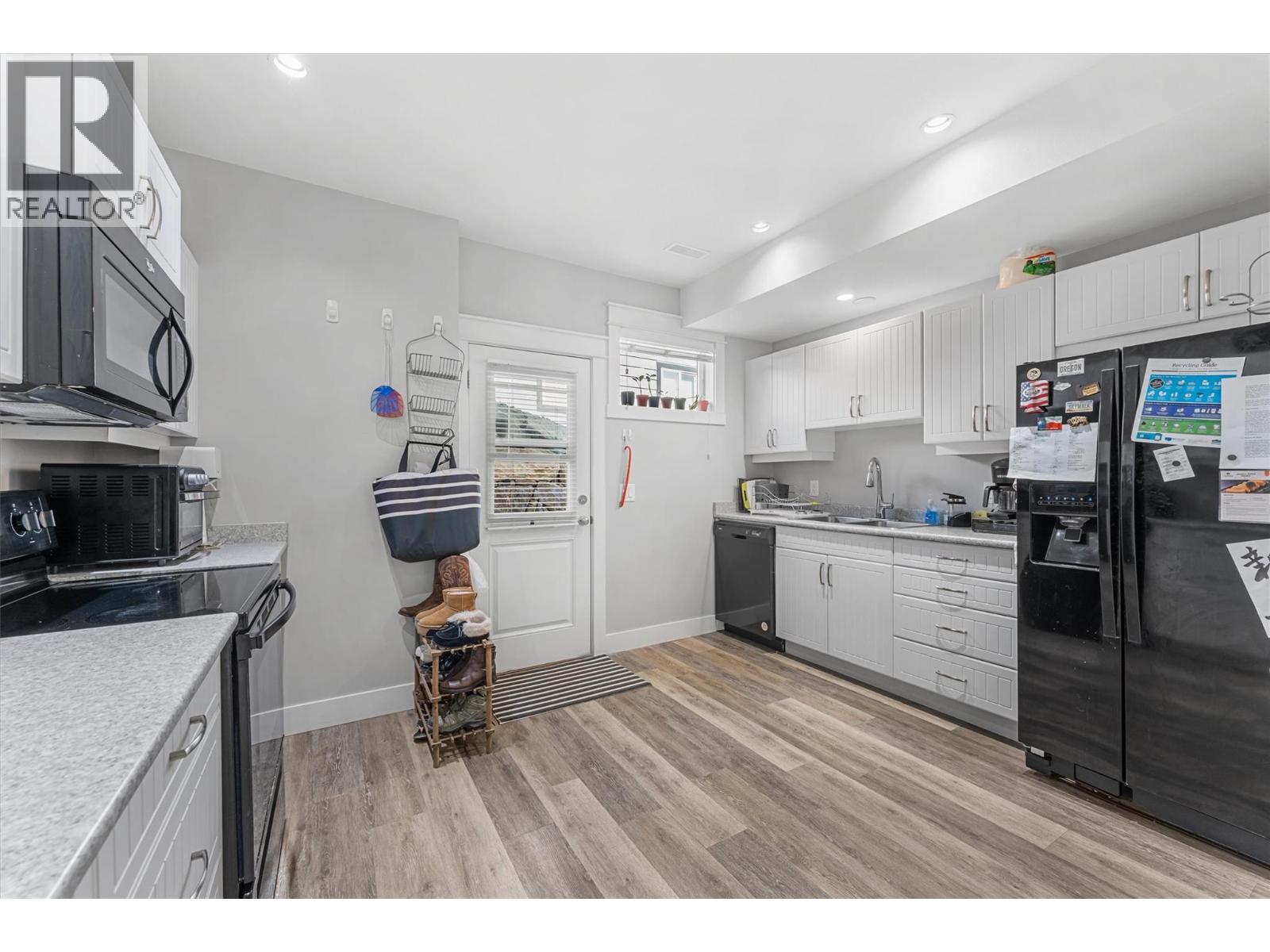  2600 Paramount Drive, West Kelowna