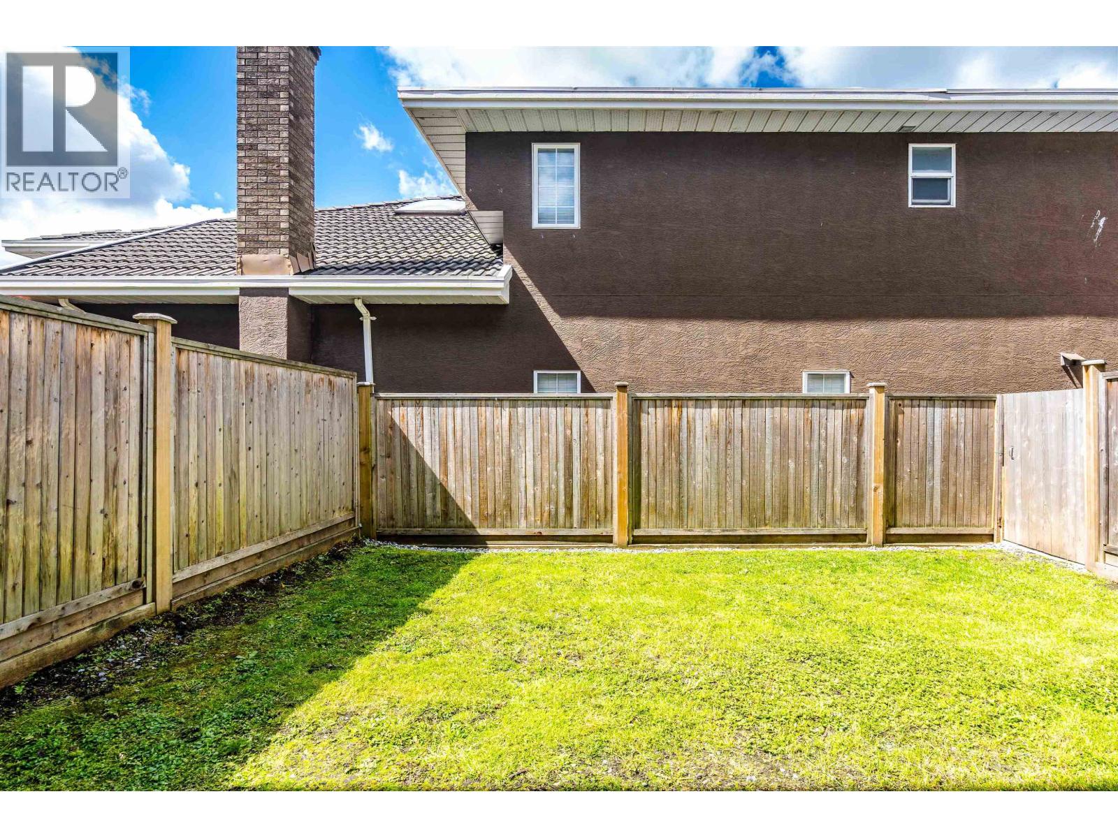 Photo 3 of 25 10411 Hall Avenue, Richmond BC