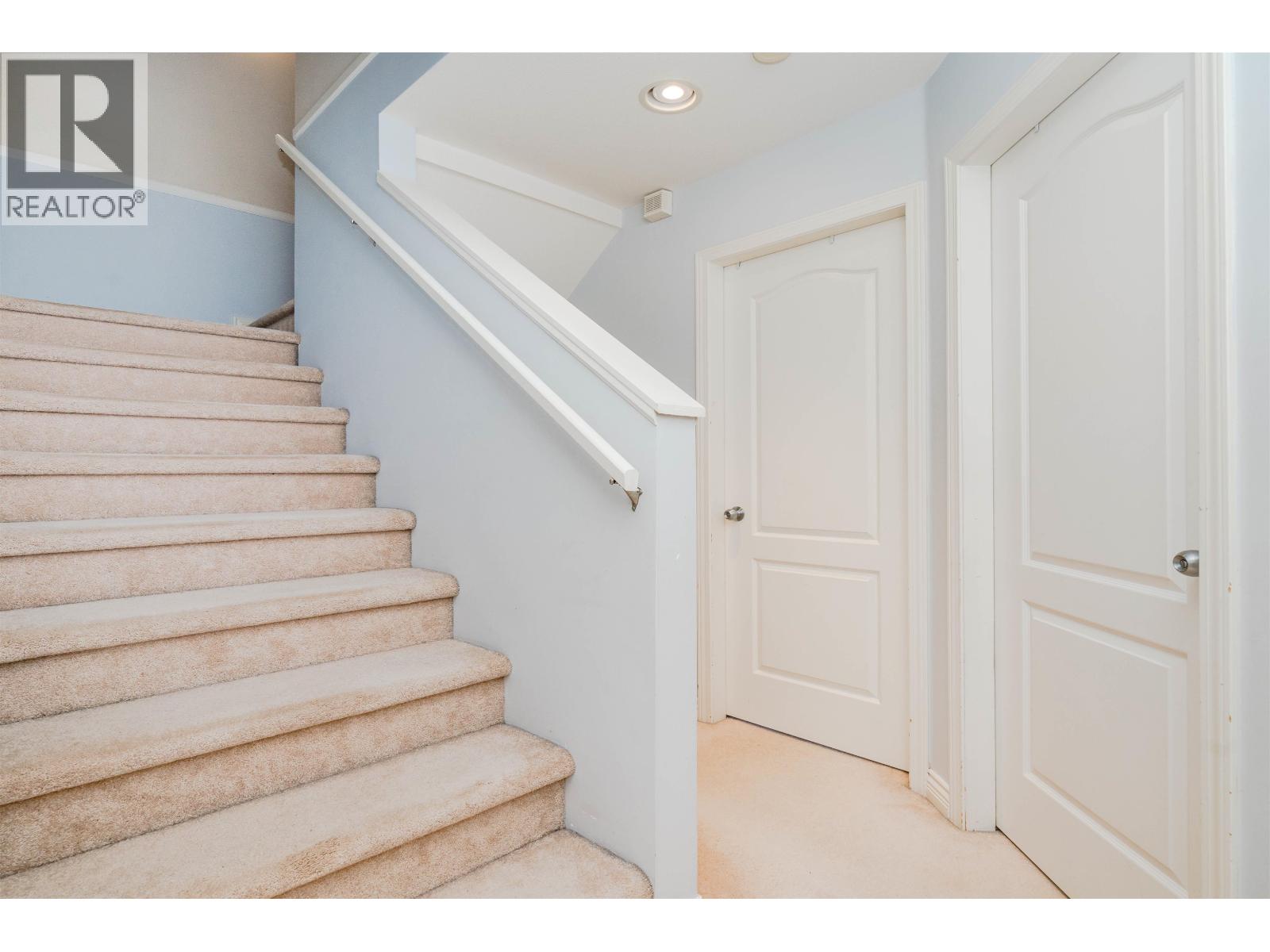 Photo 27 of 25 10411 Hall Avenue, Richmond BC
