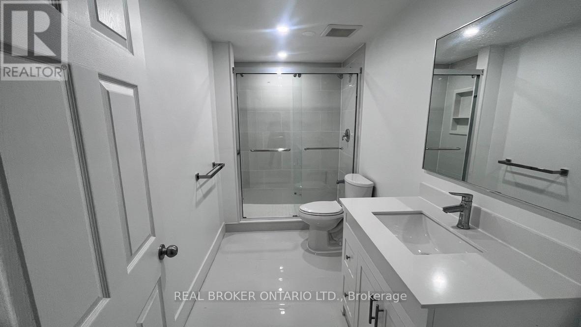 Photo 17 of 8 Rainsford Road, Markham ON