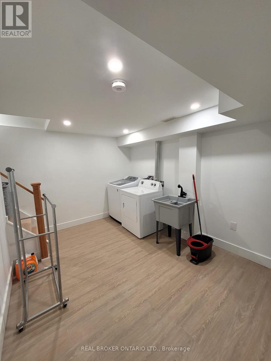 Photo 7 of 8 Rainsford Road, Markham ON