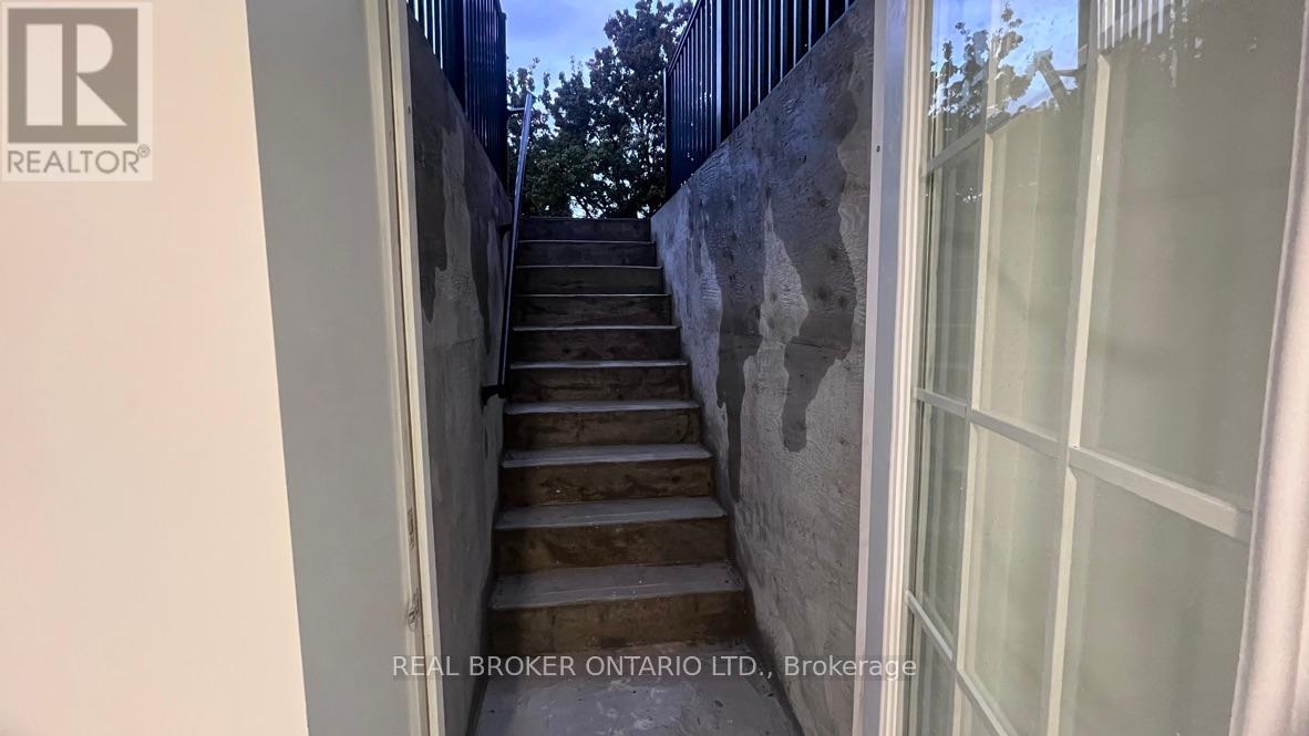 Photo 13 of 8 Rainsford Road, Markham ON