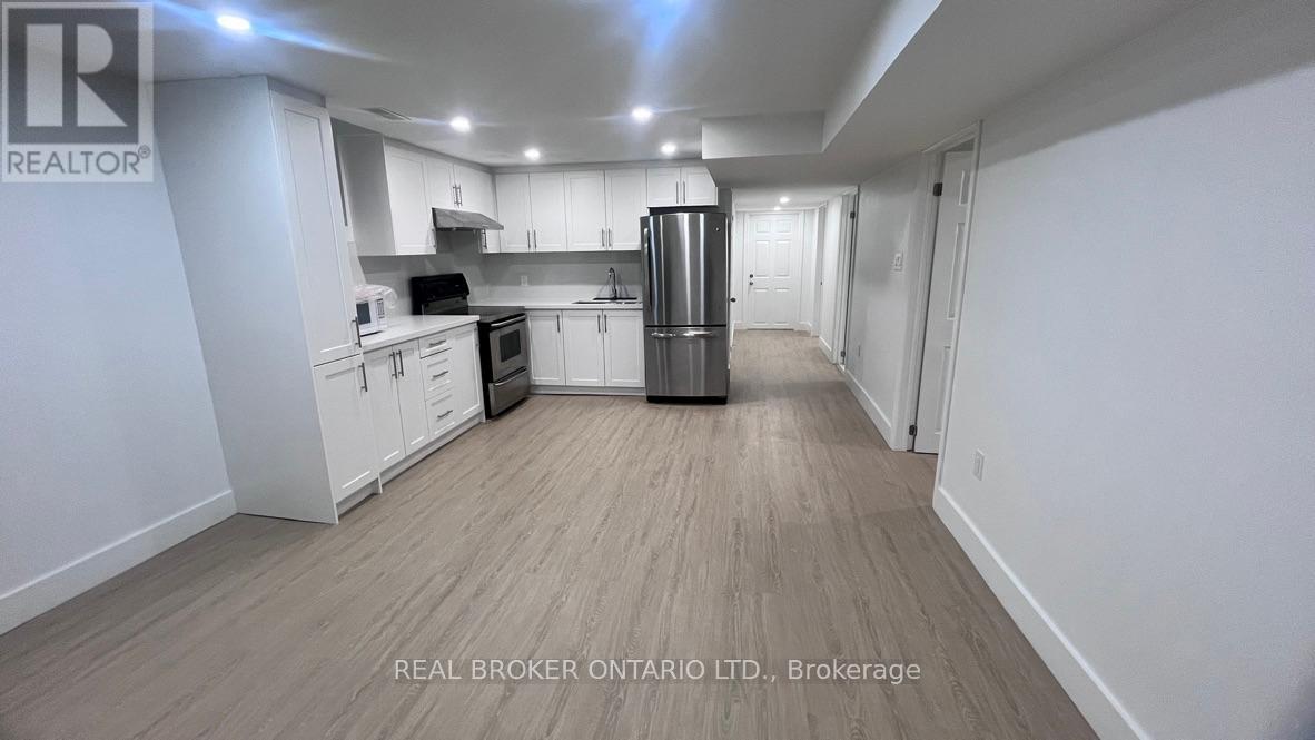 Photo 12 of 8 Rainsford Road, Markham ON