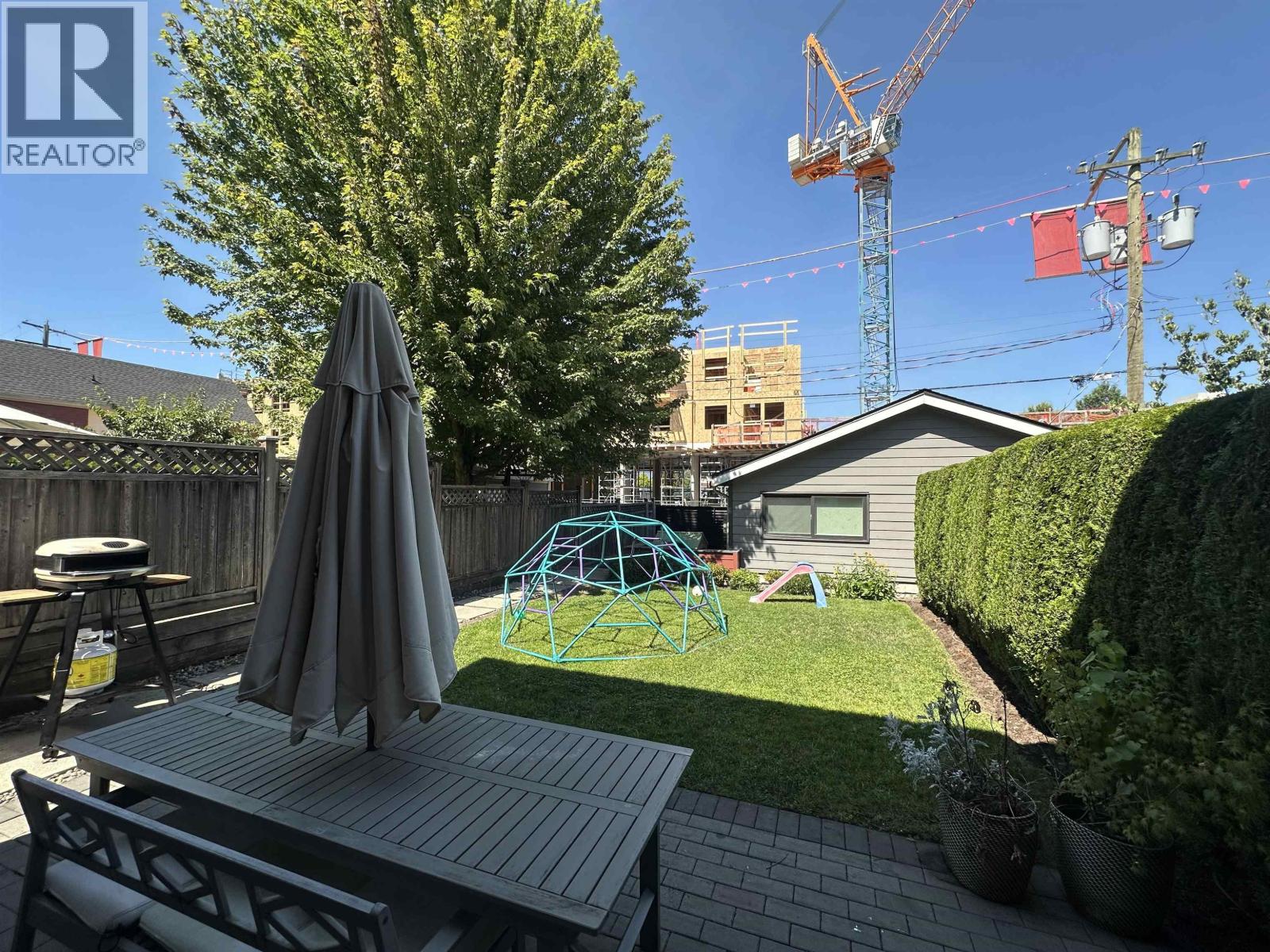 Photo 28 of 2073 E Pender Street, Vancouver BC
