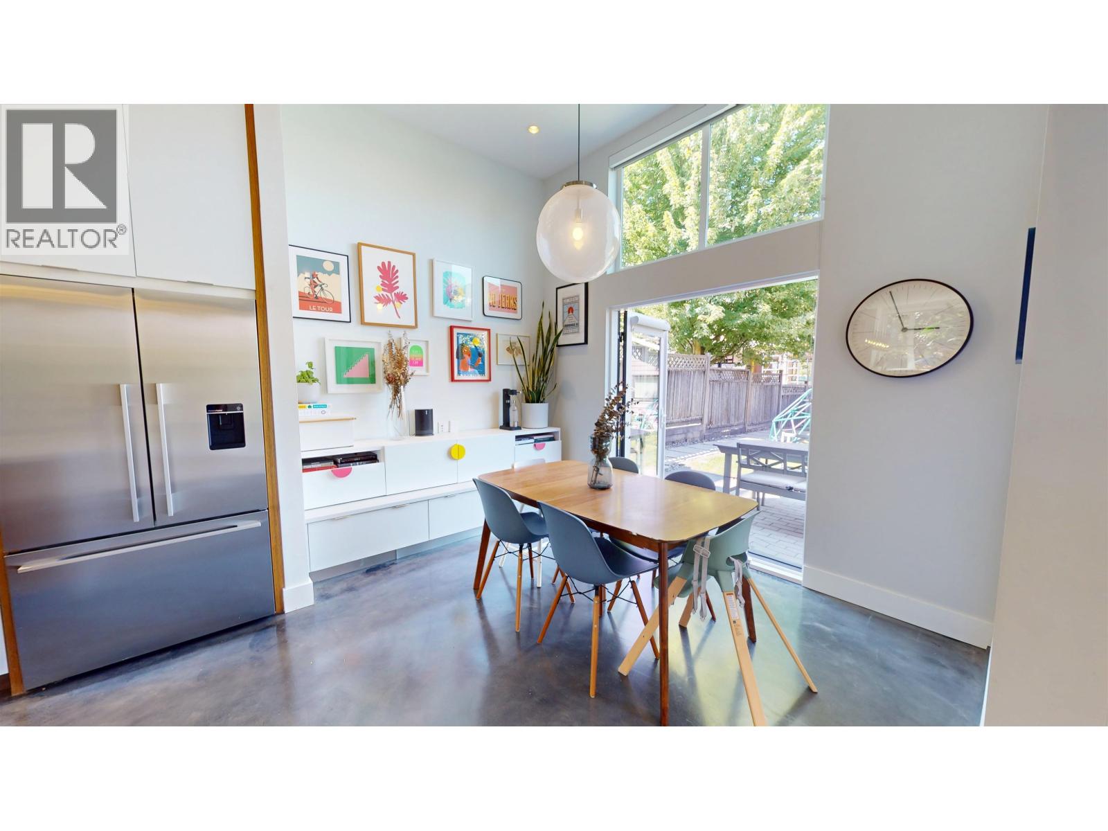 Photo 9 of 2073 E Pender Street, Vancouver BC