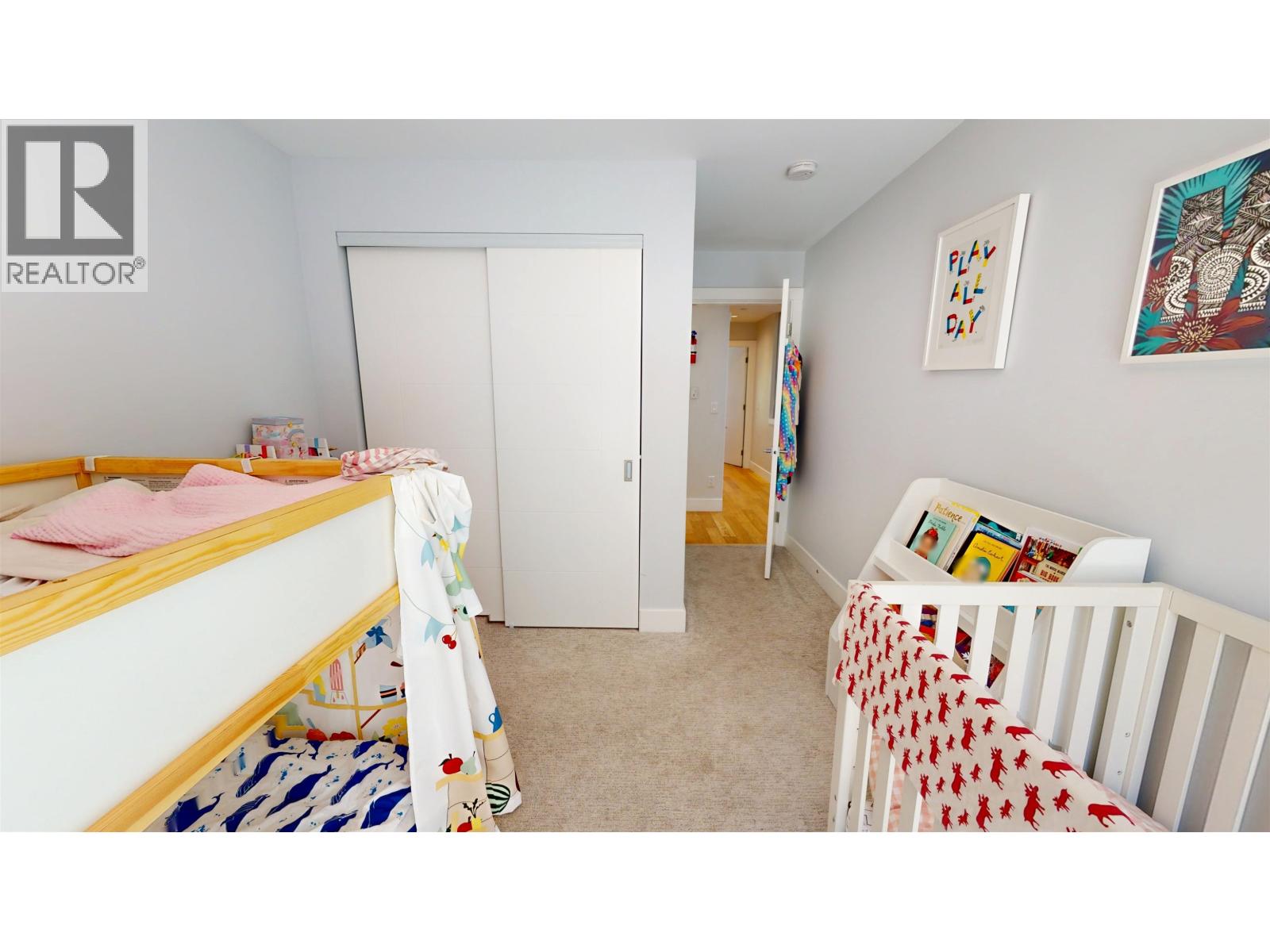 Photo 18 of 2073 E Pender Street, Vancouver BC