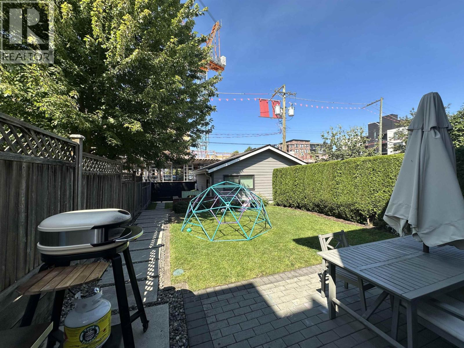 Photo 27 of 2073 E Pender Street, Vancouver BC