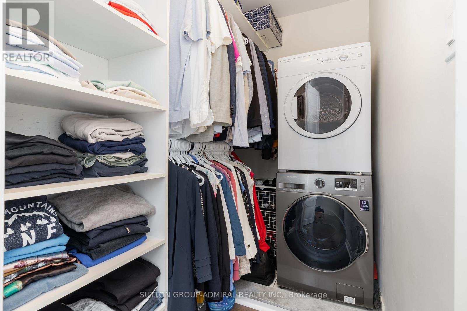 Photo 15 of 32 Grand Trunk Avenue, Vaughan ON