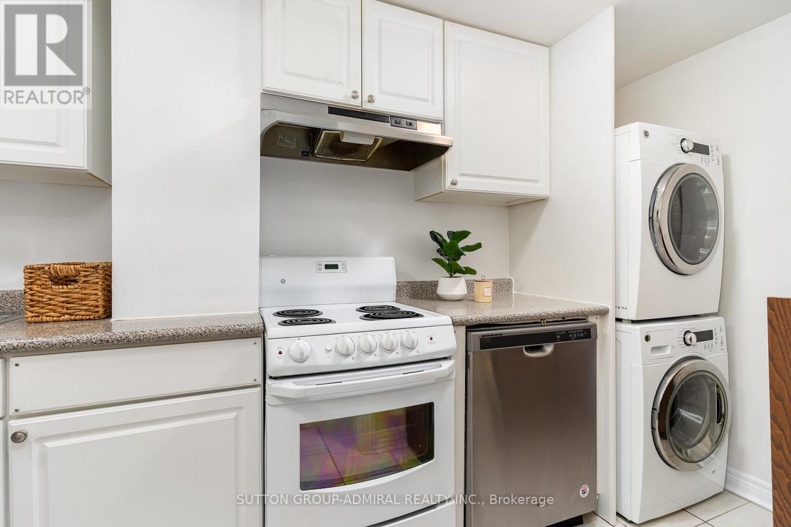 Photo 21 of 32 Grand Trunk Avenue, Vaughan ON