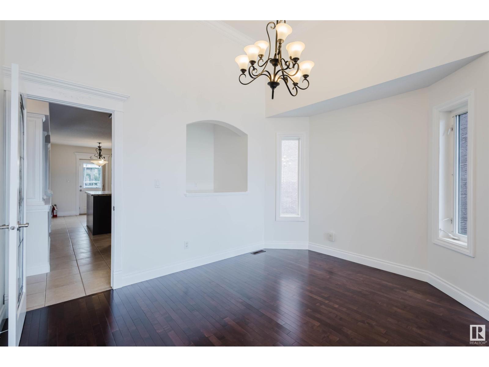 Photo 13 of 1515 69 St Sw, Edmonton AB