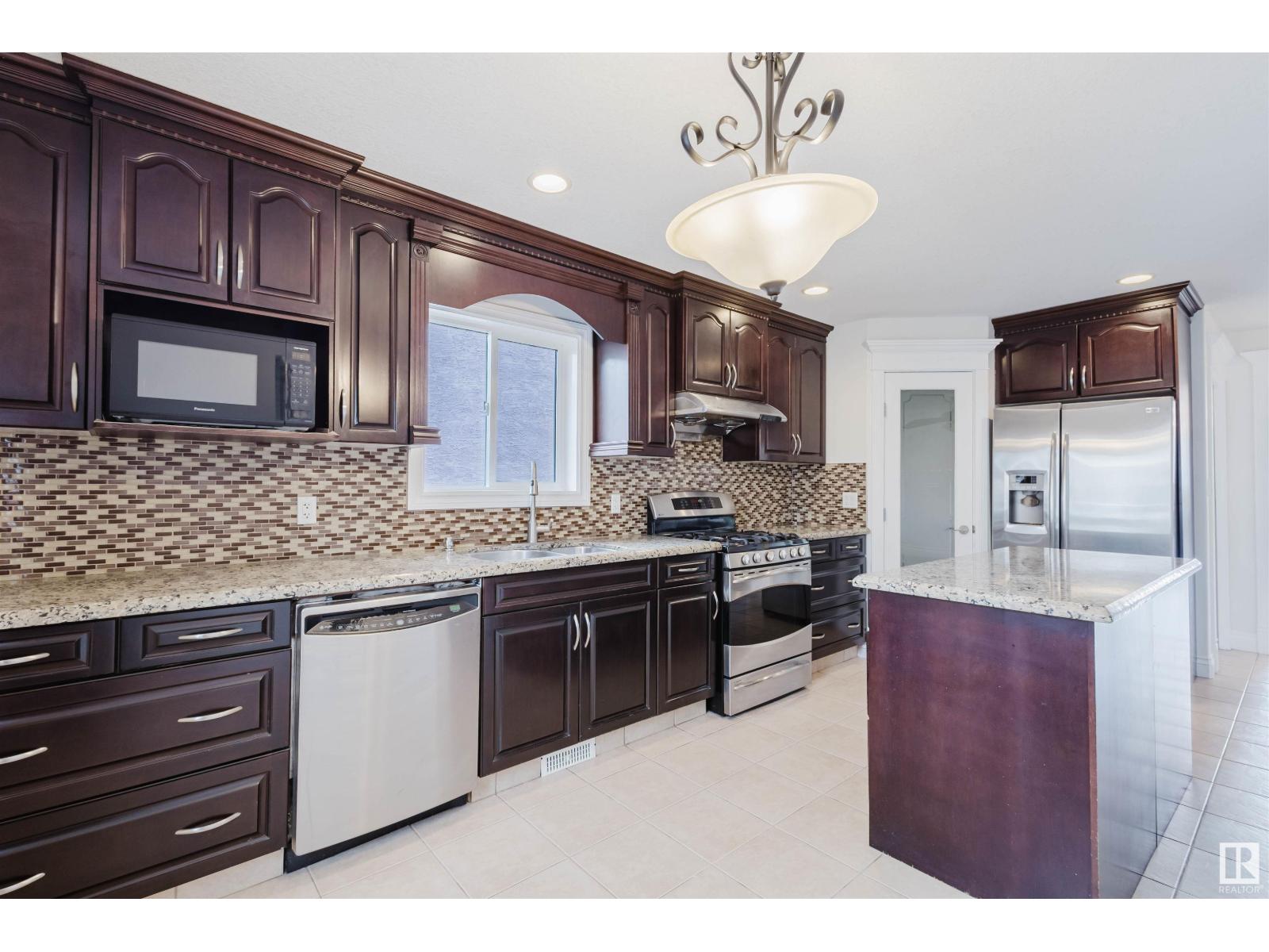 Photo 19 of 1515 69 St Sw, Edmonton AB