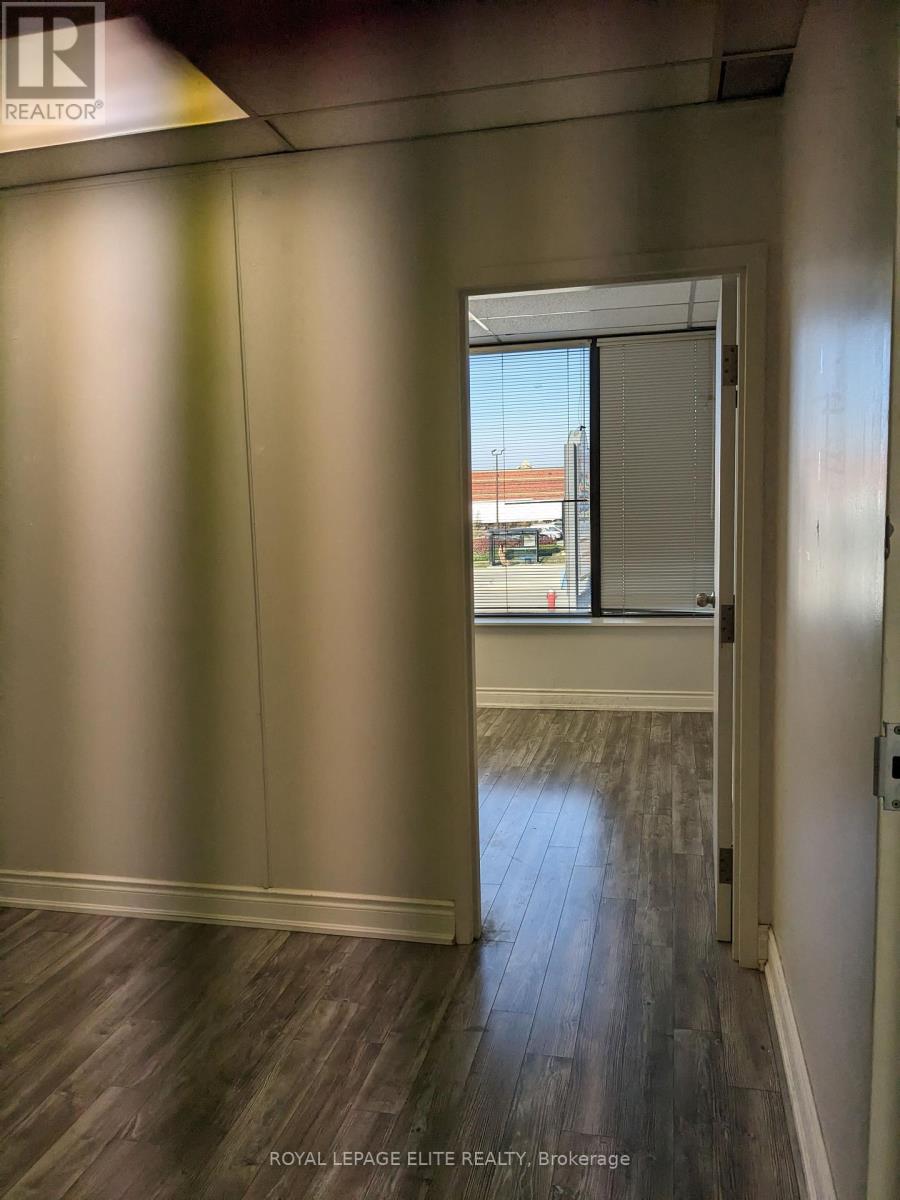 Photo 5 of 203 1150 Eglinton Avenue E, Mississauga ON
