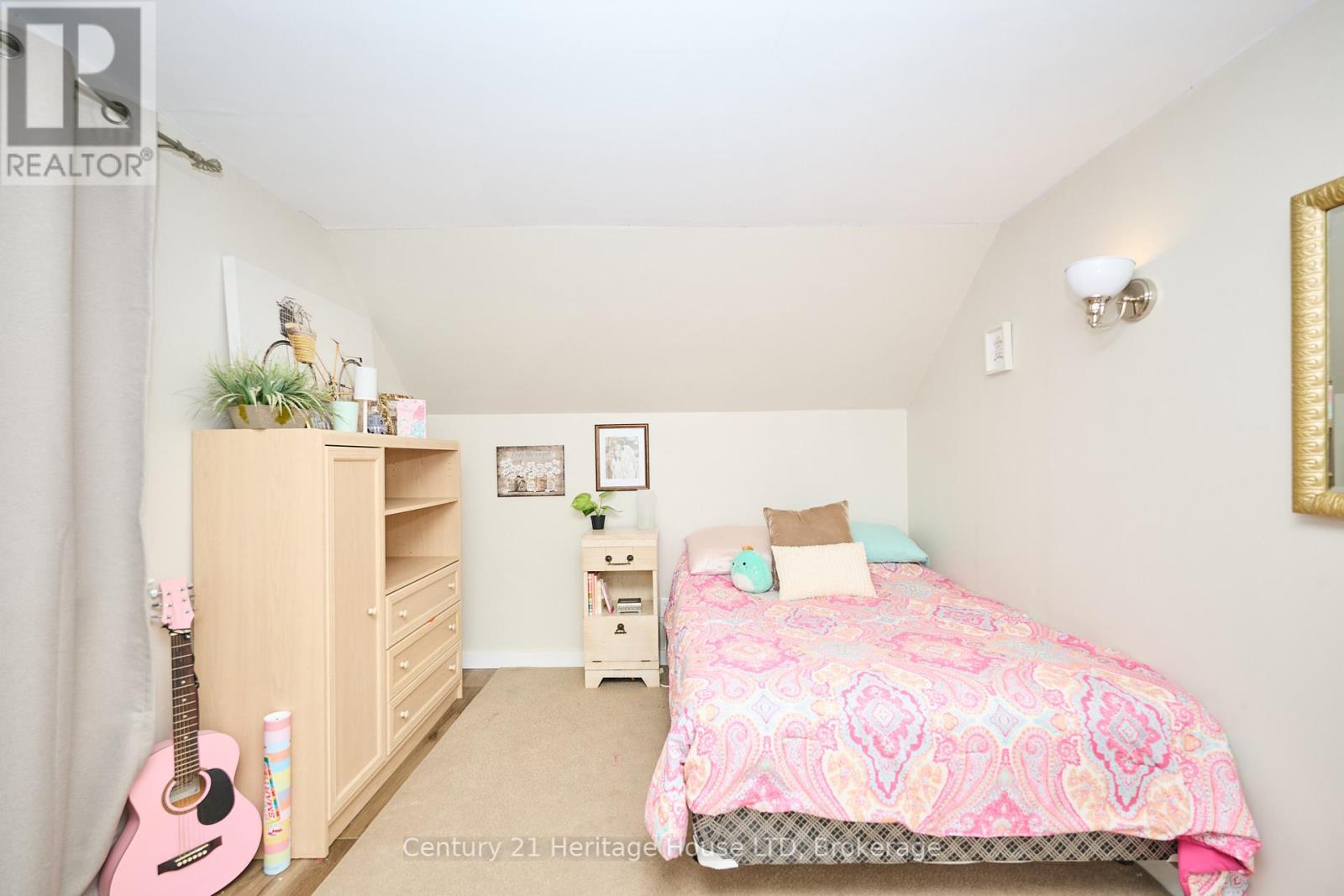 Photo 25 of 349 Bassett Avenue, Fort Erie ON