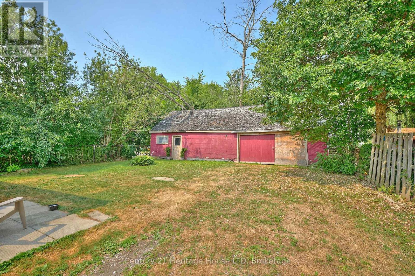 Photo 19 of 349 Bassett Avenue, Fort Erie ON