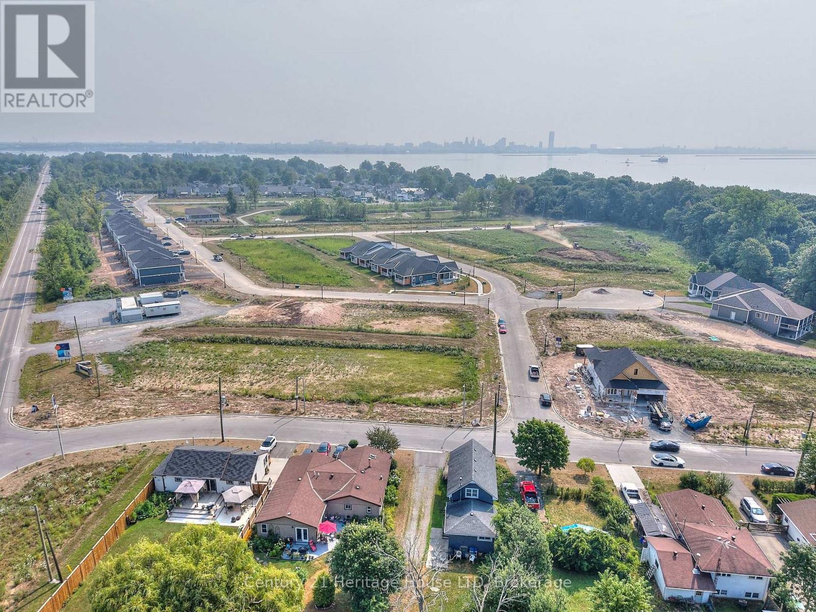 Photo 31 of 349 Bassett Avenue, Fort Erie ON