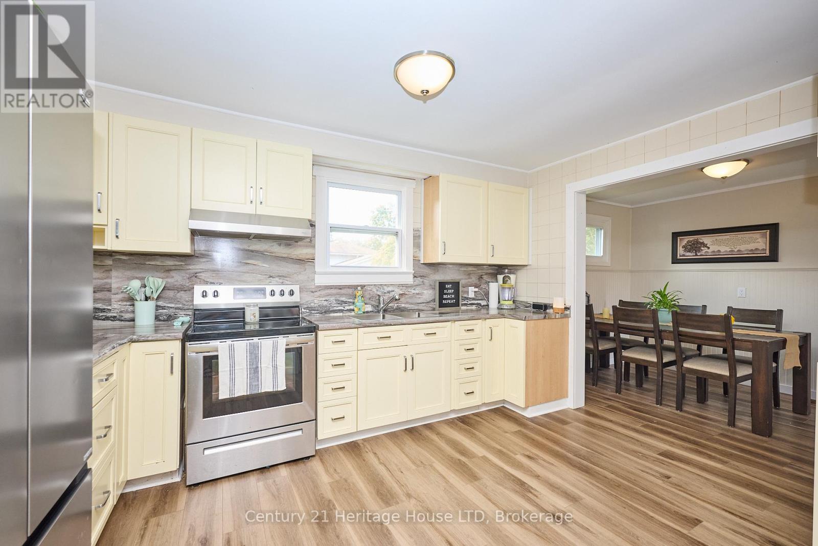 Photo 5 of 349 Bassett Avenue, Fort Erie ON