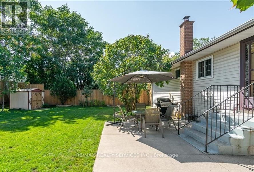 Photo 13 of 18 Greenlaw Place, St Catharines ON