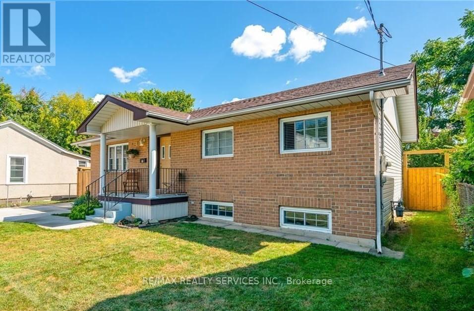 Photo 31 of 18 Greenlaw Place, St Catharines ON