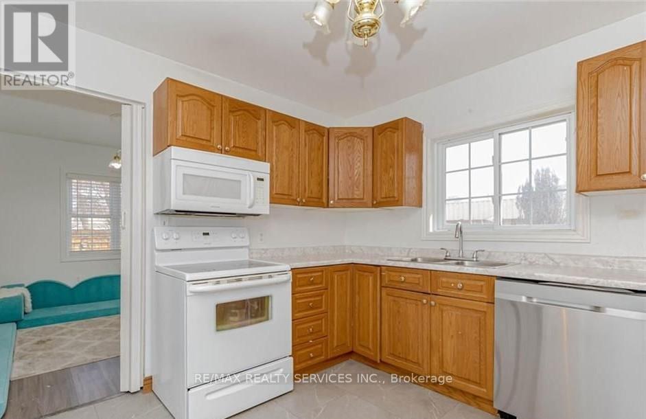 Photo 29 of 18 Greenlaw Place, St Catharines ON