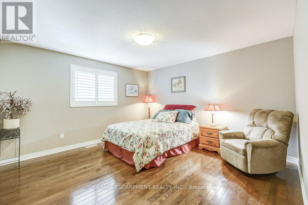 Photo 48 of 33 Lockman Drive, Hamilton ON