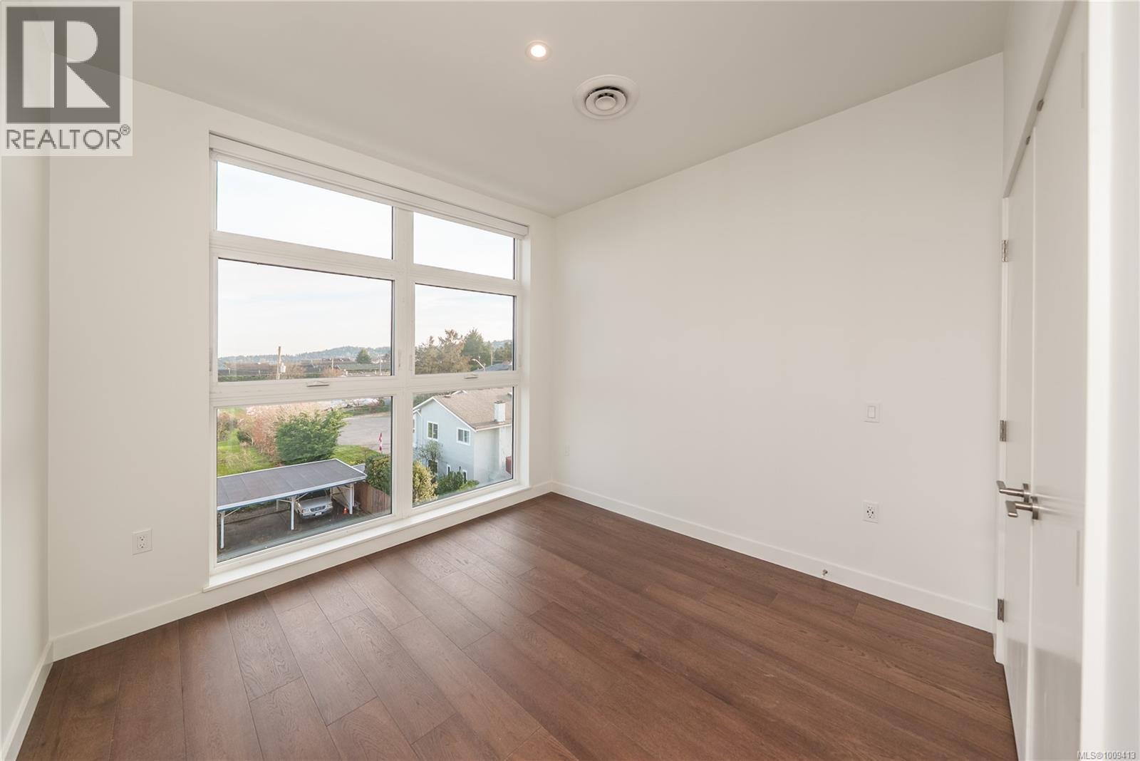 306 9570 Fifth Street, Sidney