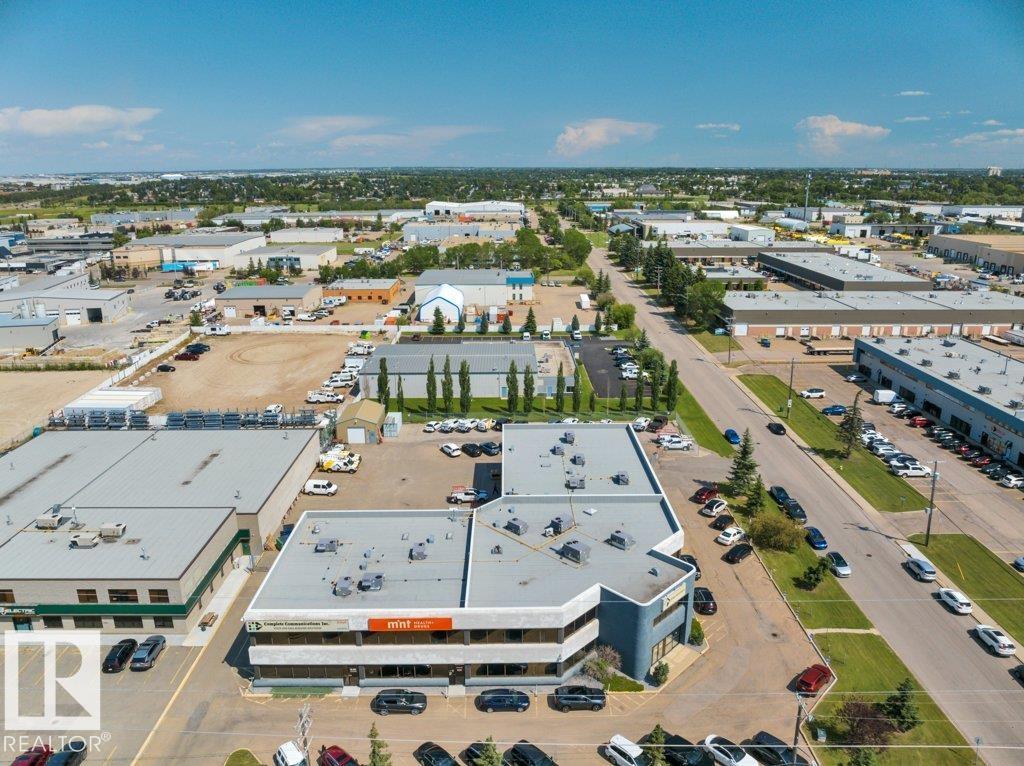 Photo 5 of 203 4103 97 St Nw, Edmonton AB