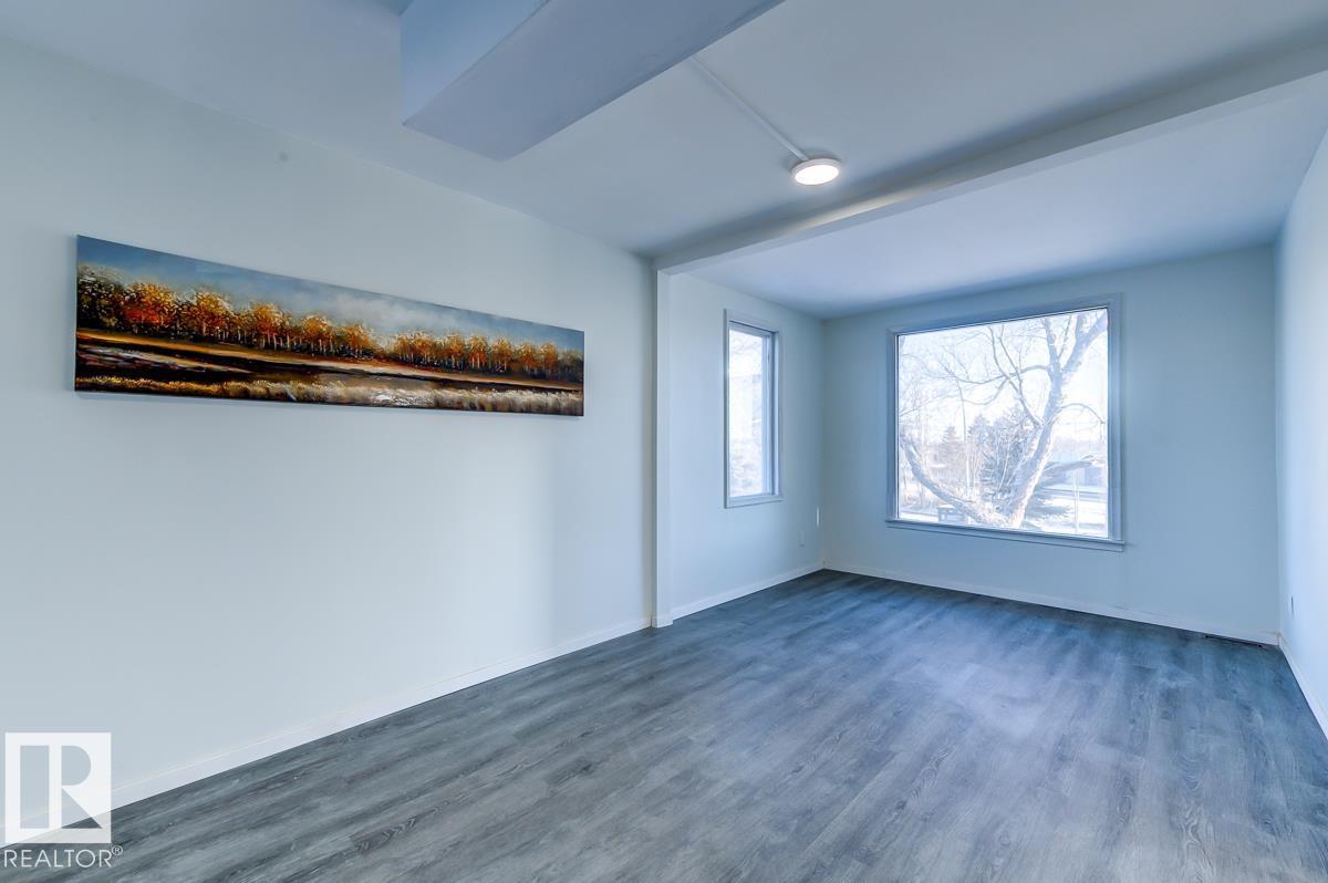Photo 9 of 11414 81 St Nw, Edmonton AB