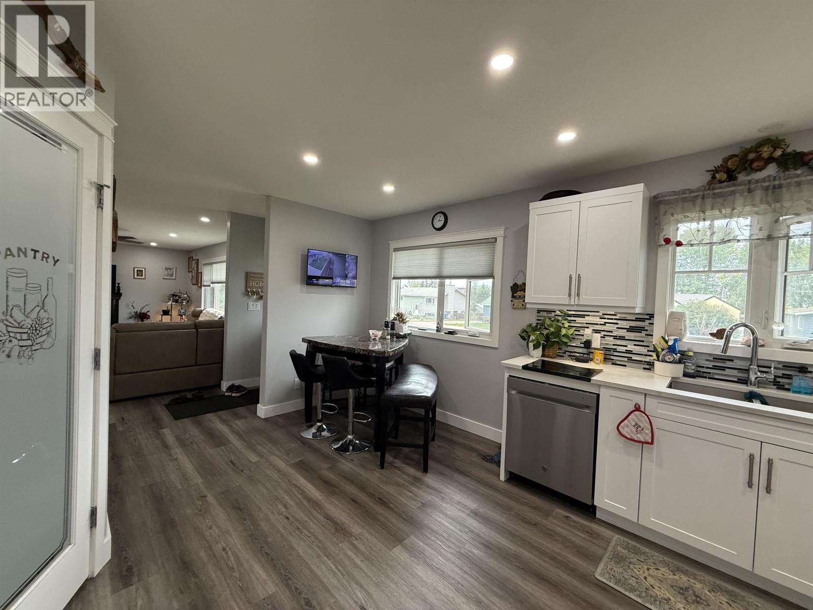 Photo 15 of 9520 96 Avenue, Fort St John BC