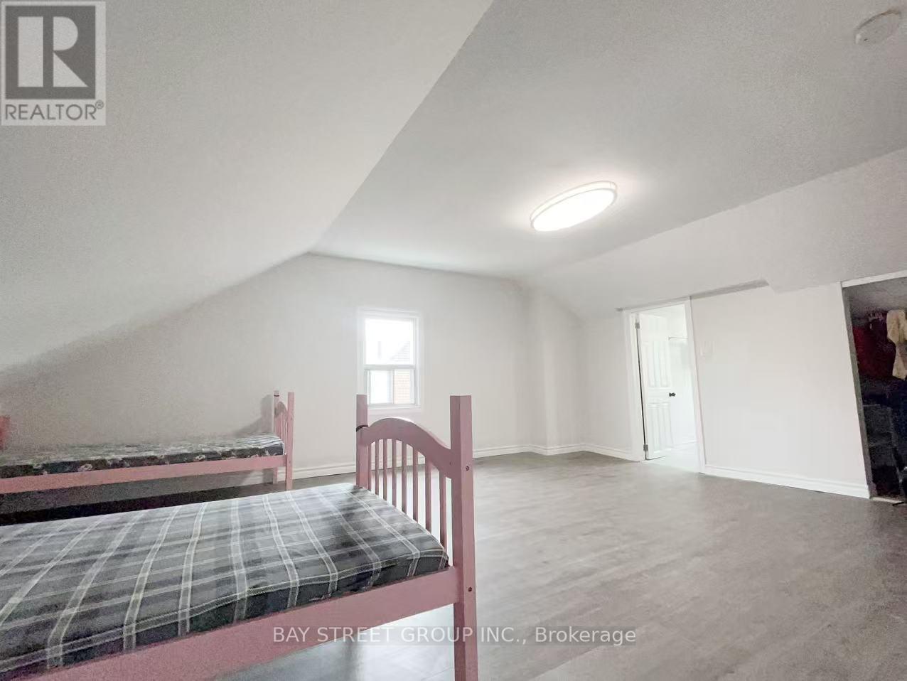 Photo 9 of 163 Delaware Avenue, Toronto ON