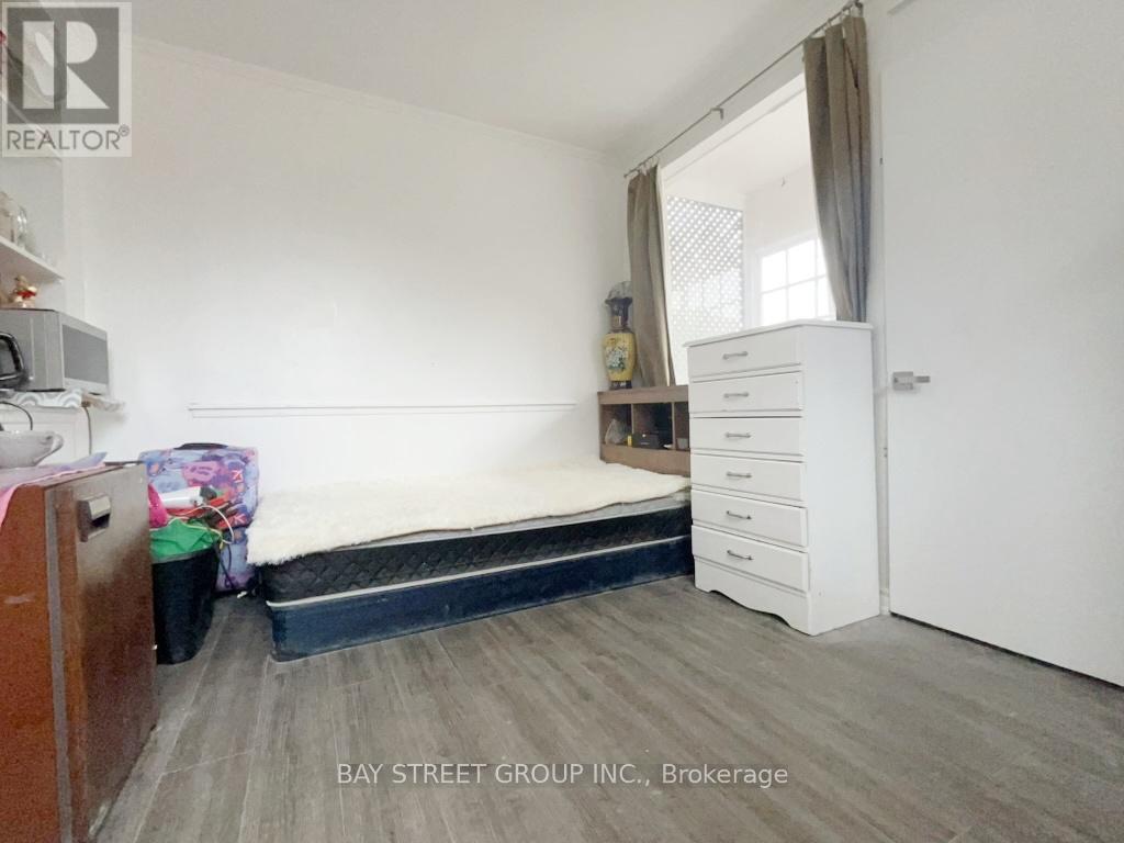 Photo 25 of 163 Delaware Avenue, Toronto ON